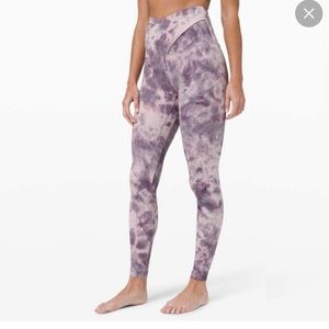 Lululemon criss cross diamond die align